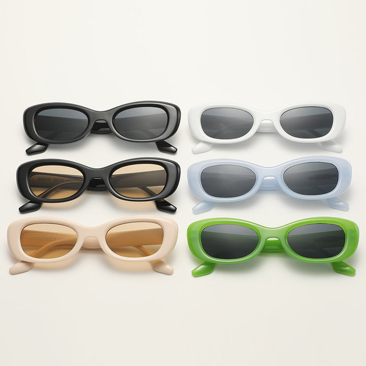Dame modisk solbrille med oval rammeform og UV-beskyttelse Skanto