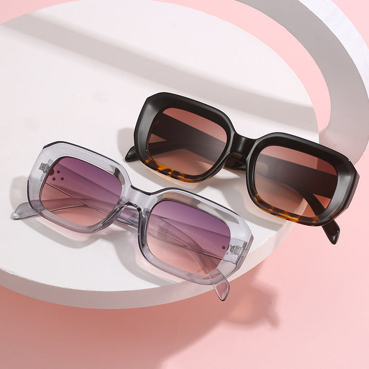 Dame oversized firkantet solbrille med trendy design Skanto