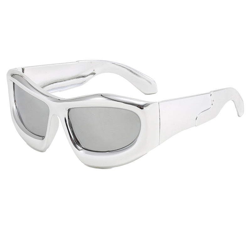Dame Sportslig Solbrille med robust, geometrisk rammendesign Skanto