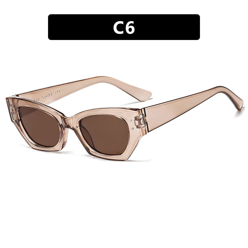 Damer trendy Cat-Eye solbriller med elegant plastinnfatning Skanto