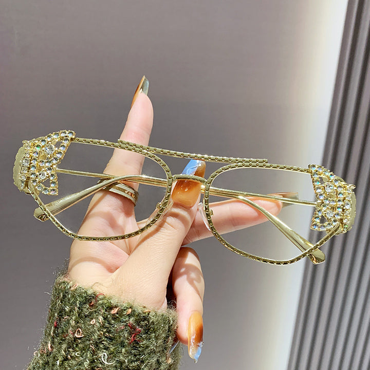 Dame luksus solbrille med elegant sommerfugl-detalj Skanto