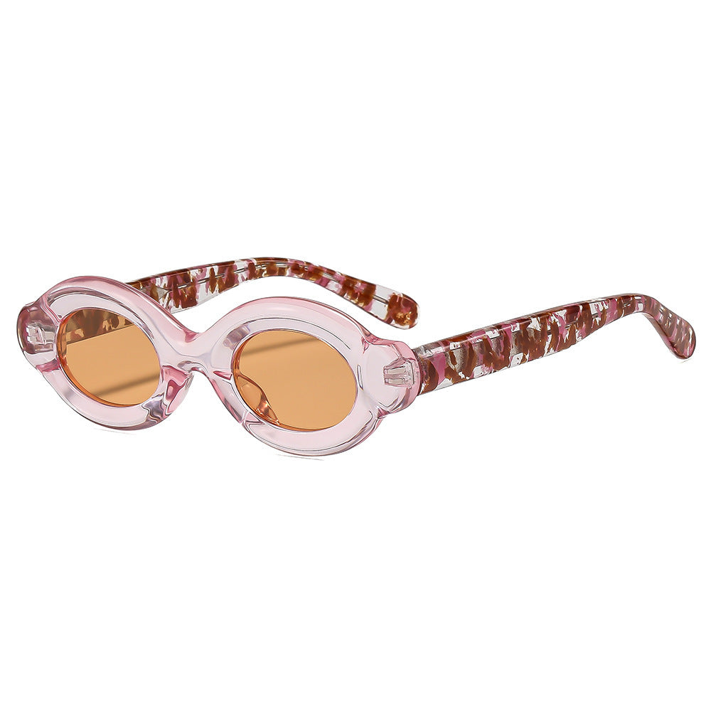 Dame moteriktig solbrille med unikt design Skanto