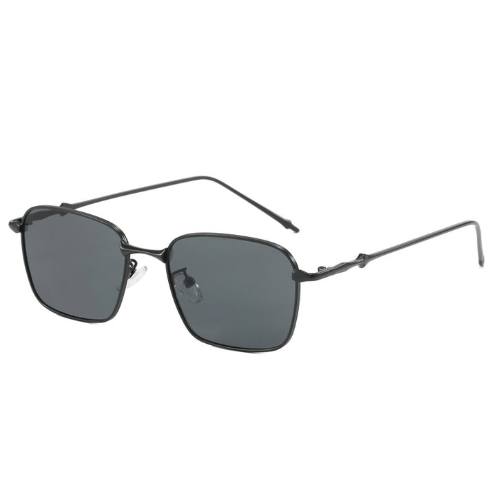Dame elegant firkantet solbrille med høykvalitets metallramme Skanto