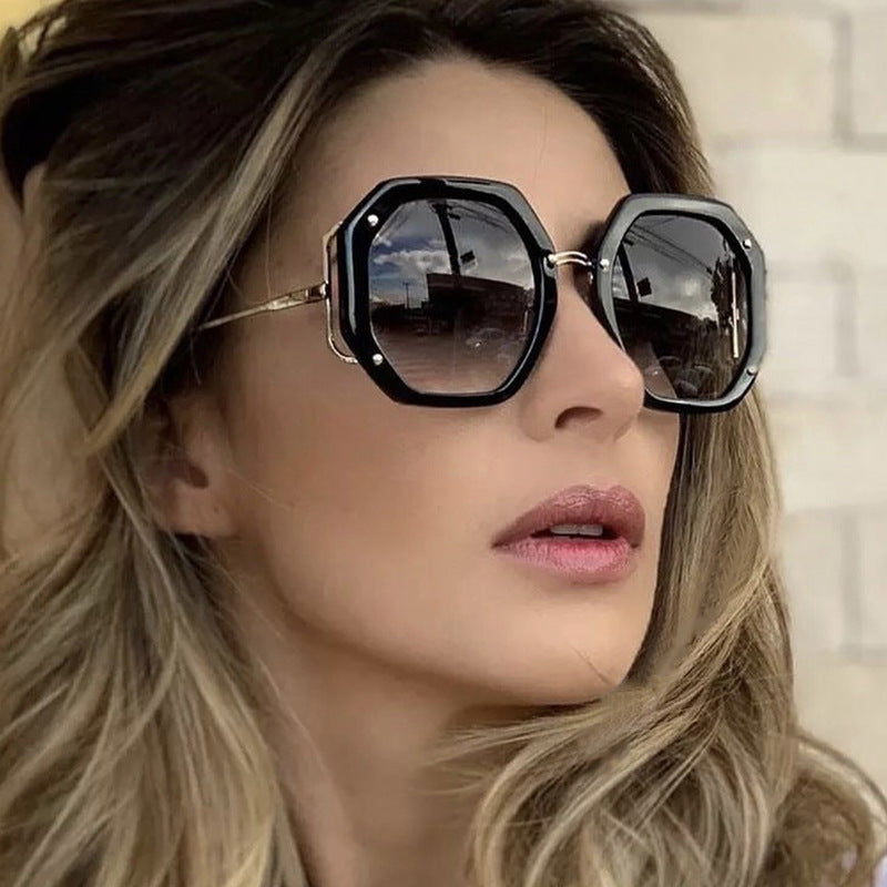 Women's stylish octagonal sunglasses with UV protection and elegant frame Skanto