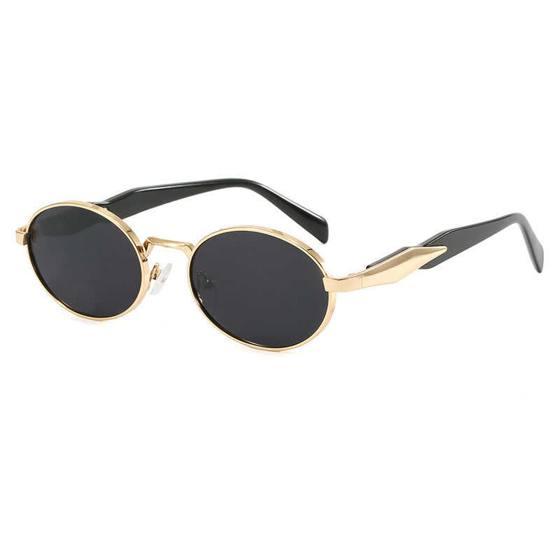 Dame designer solbrille med høyverdig rund ramme og beskyttende UV-filter Skanto