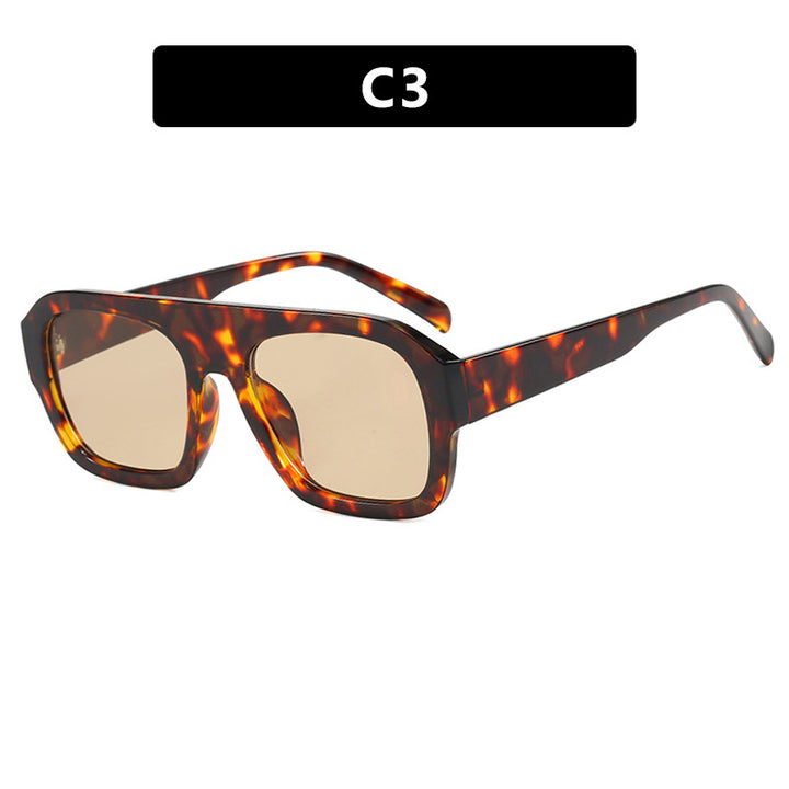 Dame moteriktig solbrille i beskyttende oversized-format Skanto