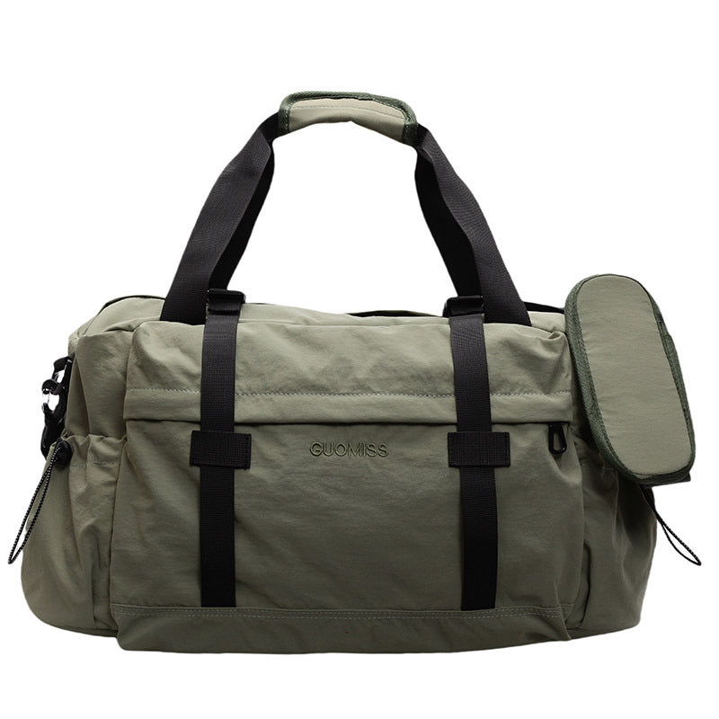 Sportslig Duffelbag med slitesterkt materiale og omfattende lagringsplass Skanto