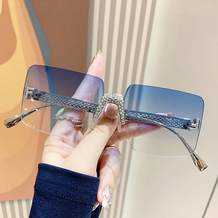 Dame ekstravagante heksagonal solbrille Skanto