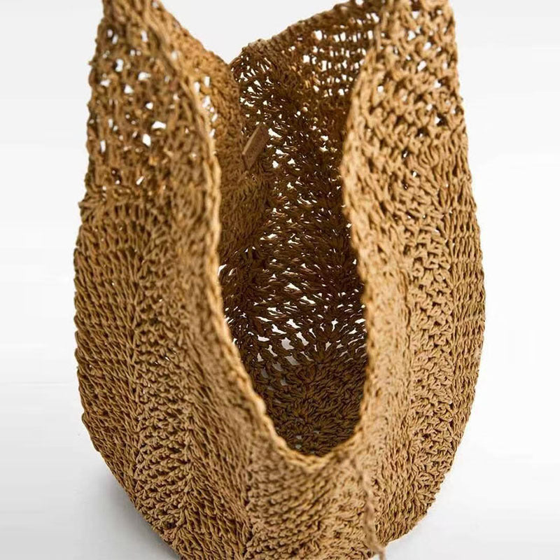 Hand-crocheted tote with deep slit Skanto