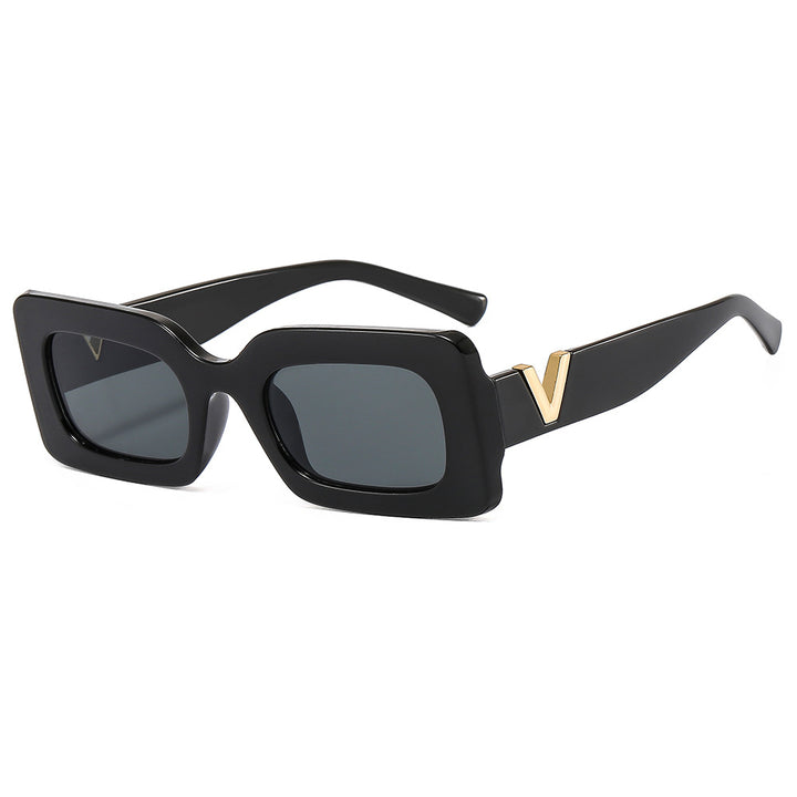 Dame Stilig oversized solbrille med unikt ramme Skanto