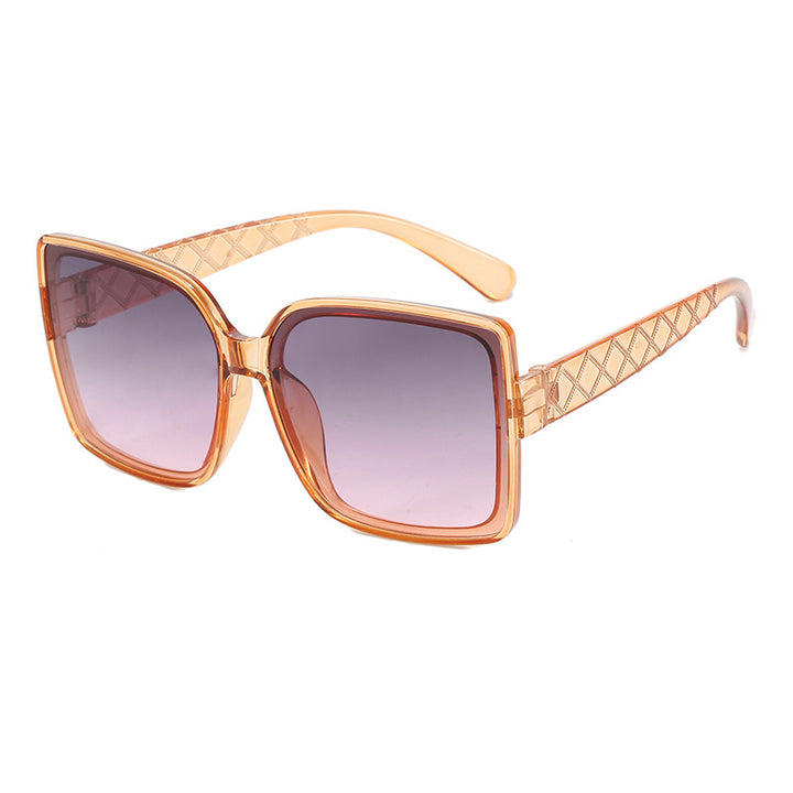 Dame moteriktig kvadratisk solbrille med elegant ramme Skanto