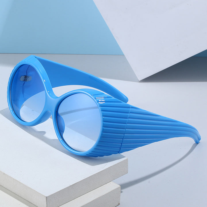 Dame Ekstravagant Solbrille med unikt bølgedesign Skanto