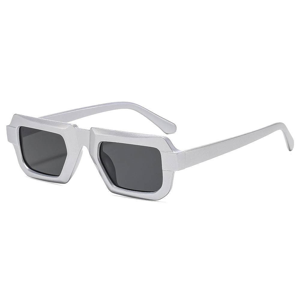 Dame moteriktig solbrille i trendy skilpaddedesign Skanto