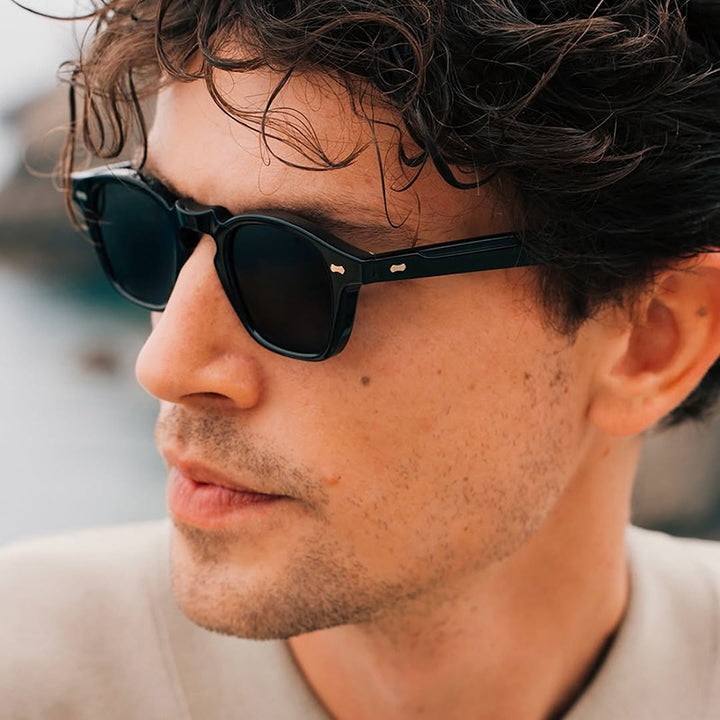 Women's geometric sunglasses with protective UV filter and modern design Skanto