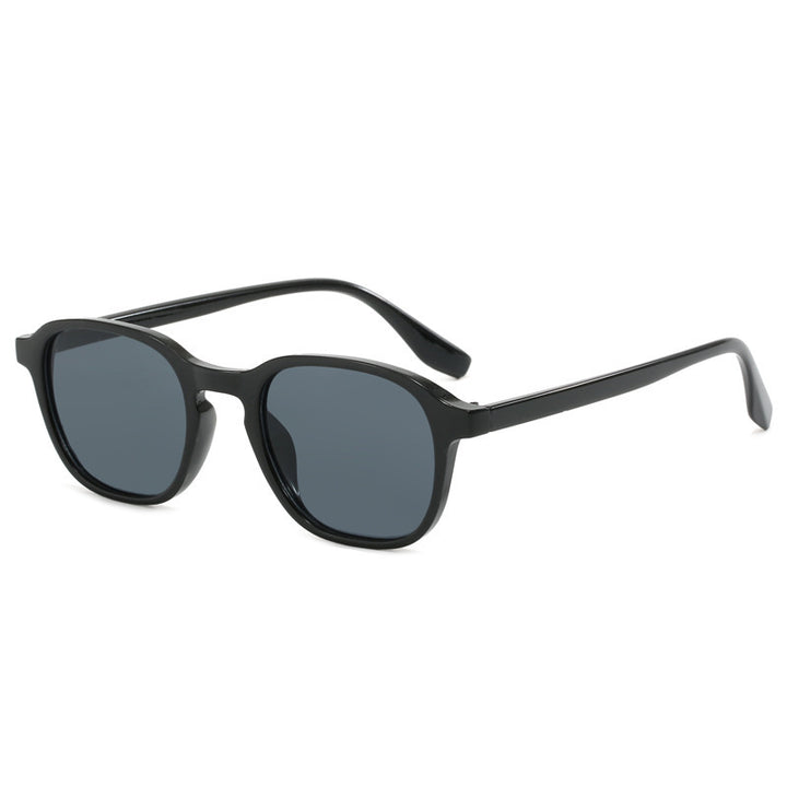 Dame moteriktig solbrille i oval design Skanto