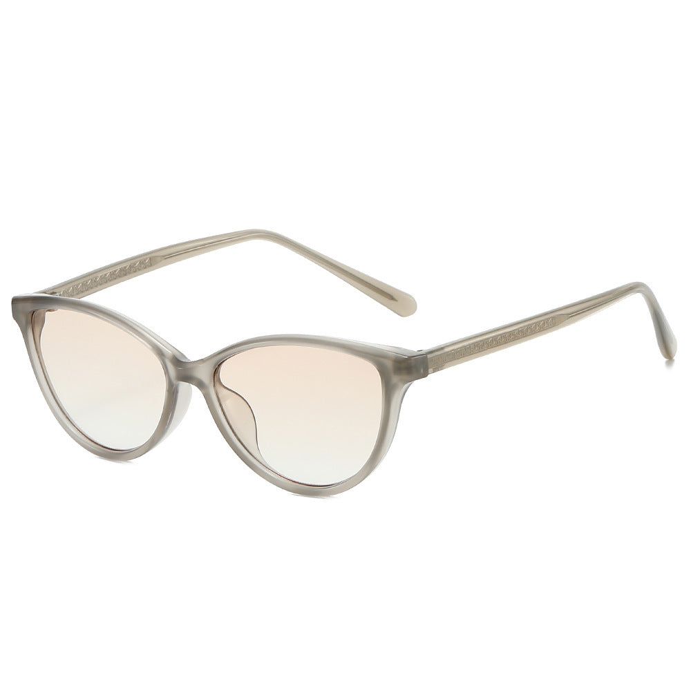 Dame Cat-Eye solbriller med stilige aksenter Skanto