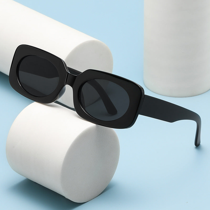 Dame Moteg Solbrille med unikt gjennomsiktig ramme Skanto