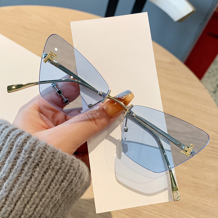 Damer Cat-Eye solbriller i moderne design med innovativ ramme Skanto