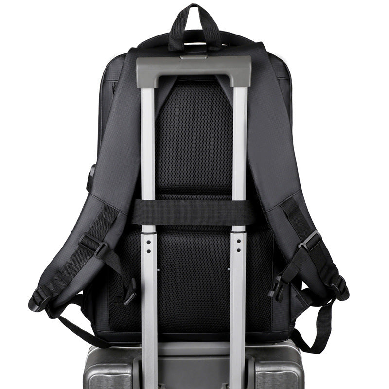 Multifunksjonell laptopryggsekk med ergonomisk design og beskyttelsespolstring Skanto