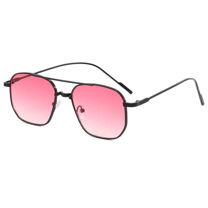 Dame moteriktig geometrisk brille med elegant metallramme Skanto