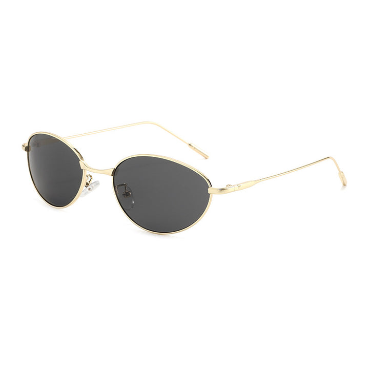 Dame fashionable solbriller i elegant oval design Skanto