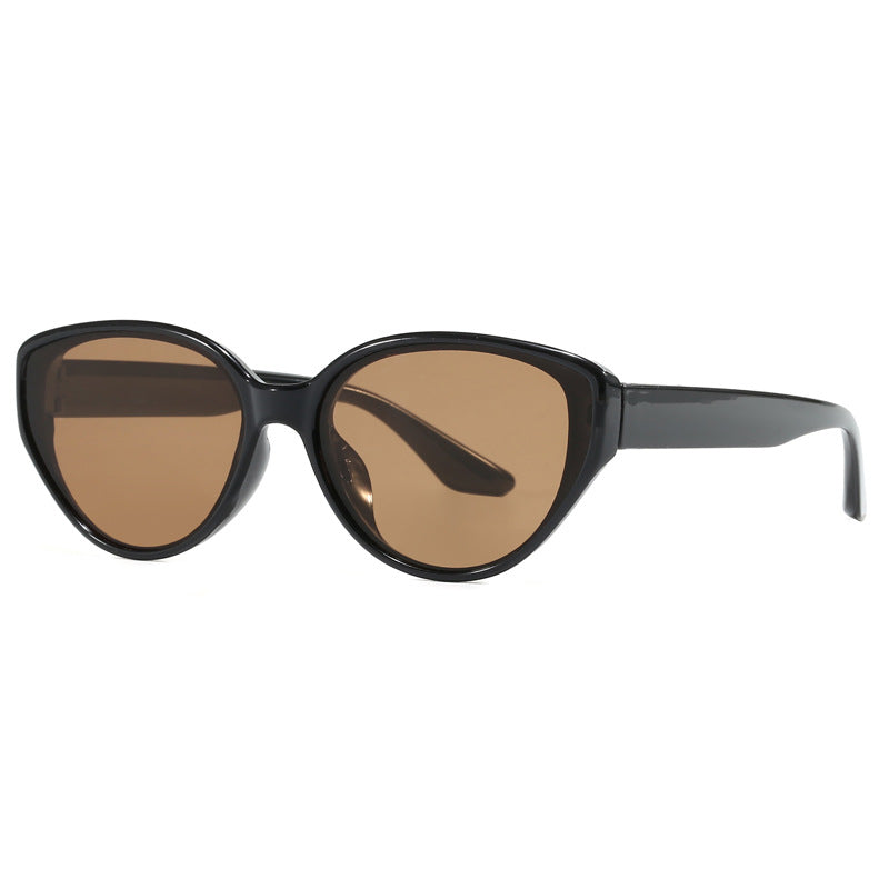 Dame Cat-Eye solbriller med moderne design Skanto