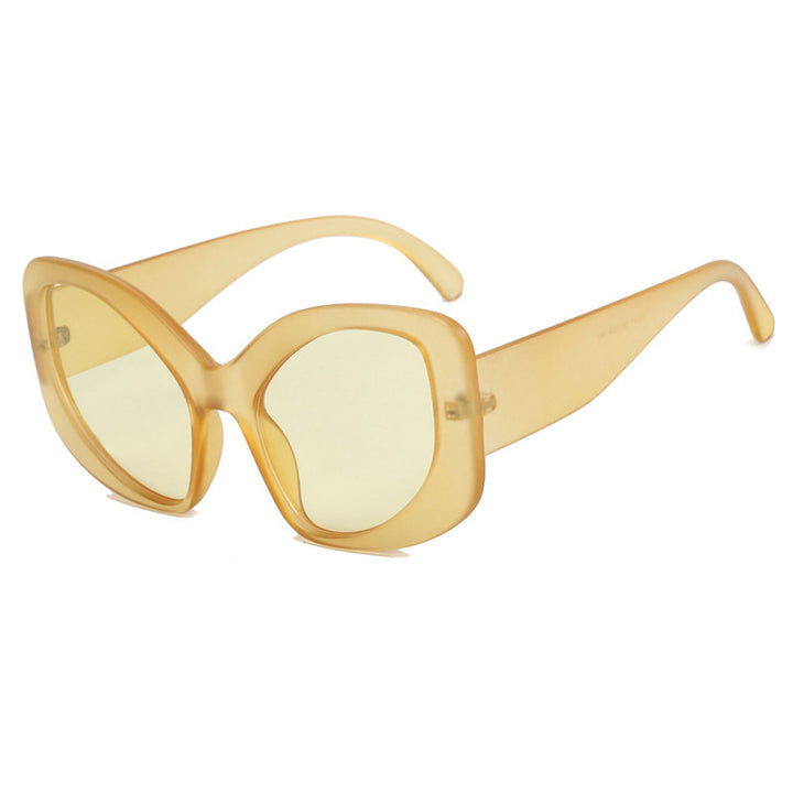 Dame elegant oversized solbrille med markant design Skanto