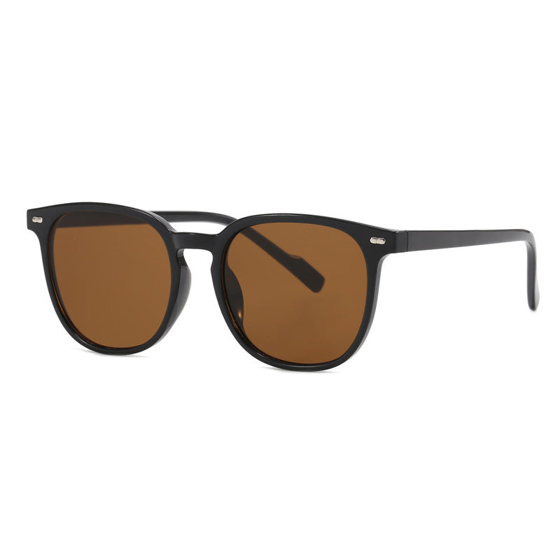 Women's fashion sunglasses with robust plastic frame and high-quality UV protection Skanto