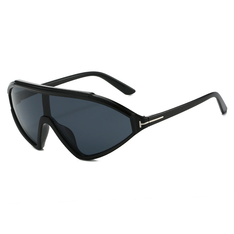 Dame sporty solbriller med ergonomisk full rammedesign Skanto