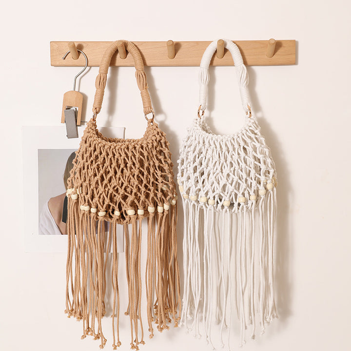 Macrame bag with decorative fringes and wooden beads Skanto