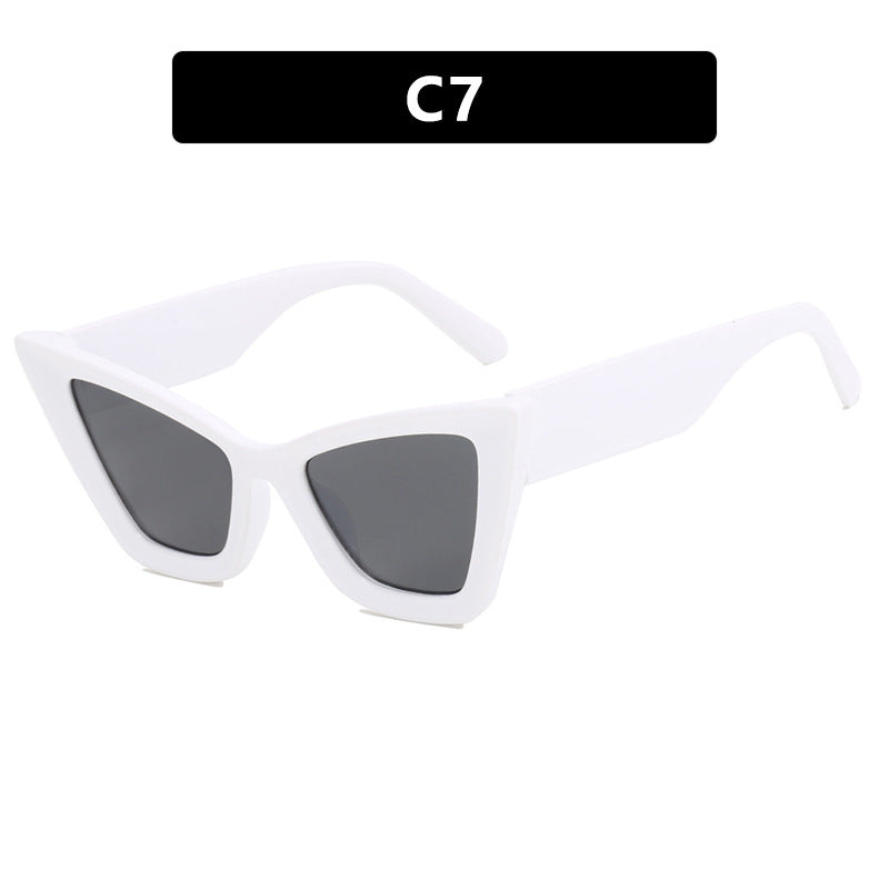 Women's Cat-Eye Sunglasses with Elegant Lenses and UV Protection Skanto