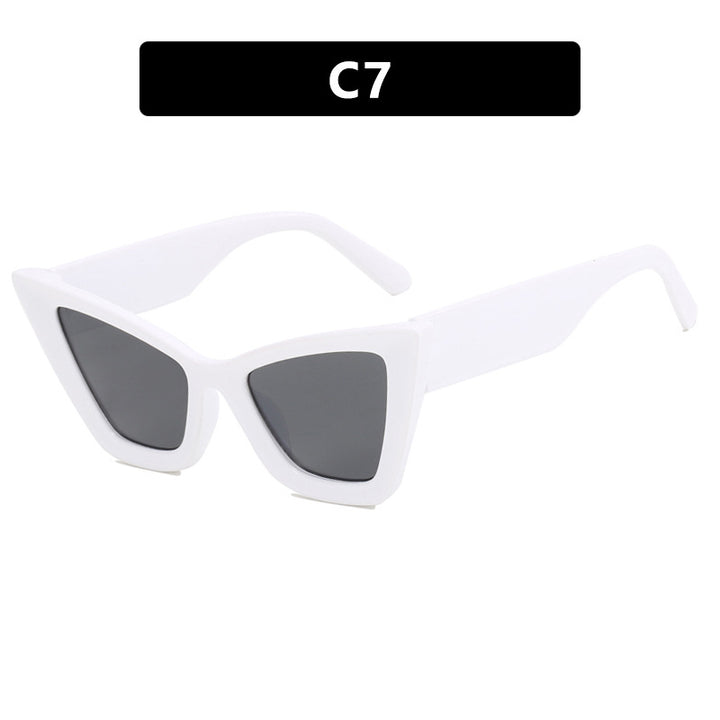 Women's Cat-Eye Sunglasses with Elegant Lenses and UV Protection Skanto