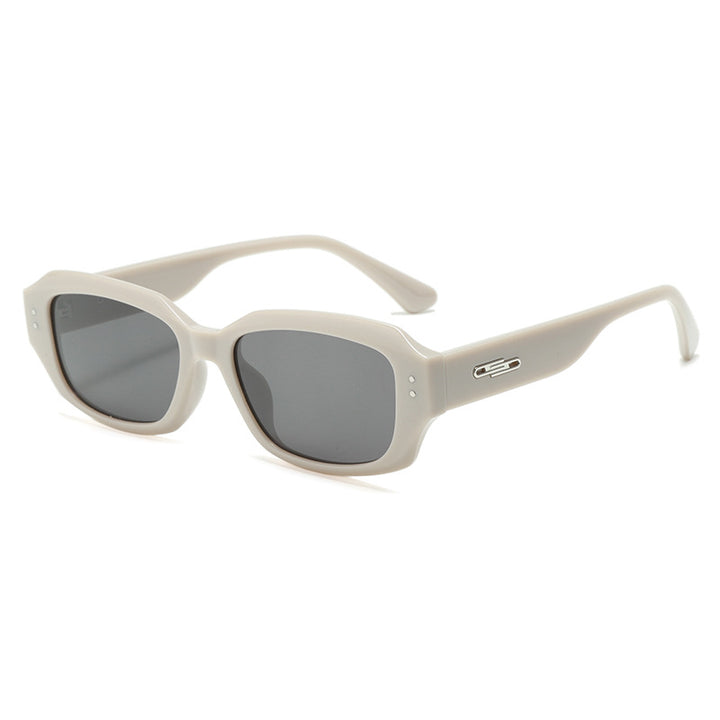 Dame trendy firkantet solbrille med innovativ gjennomsiktig ramme Skanto