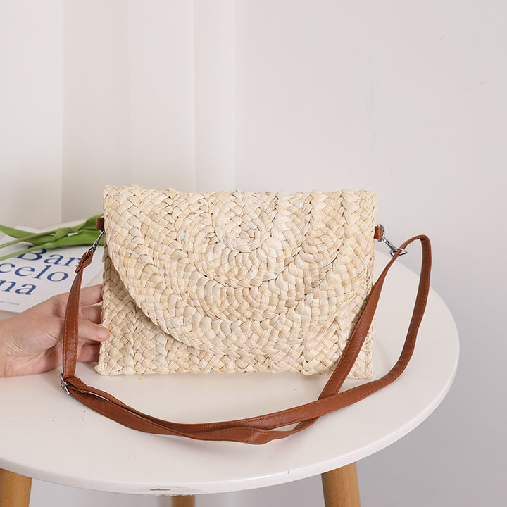 Handmade basket bag with elegant wave pattern Skanto