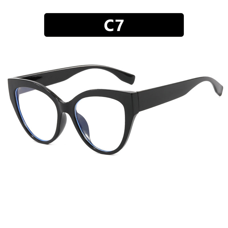 Women's Cat-Eye Sunglasses with Extravagant Frame and UV Protection Skanto