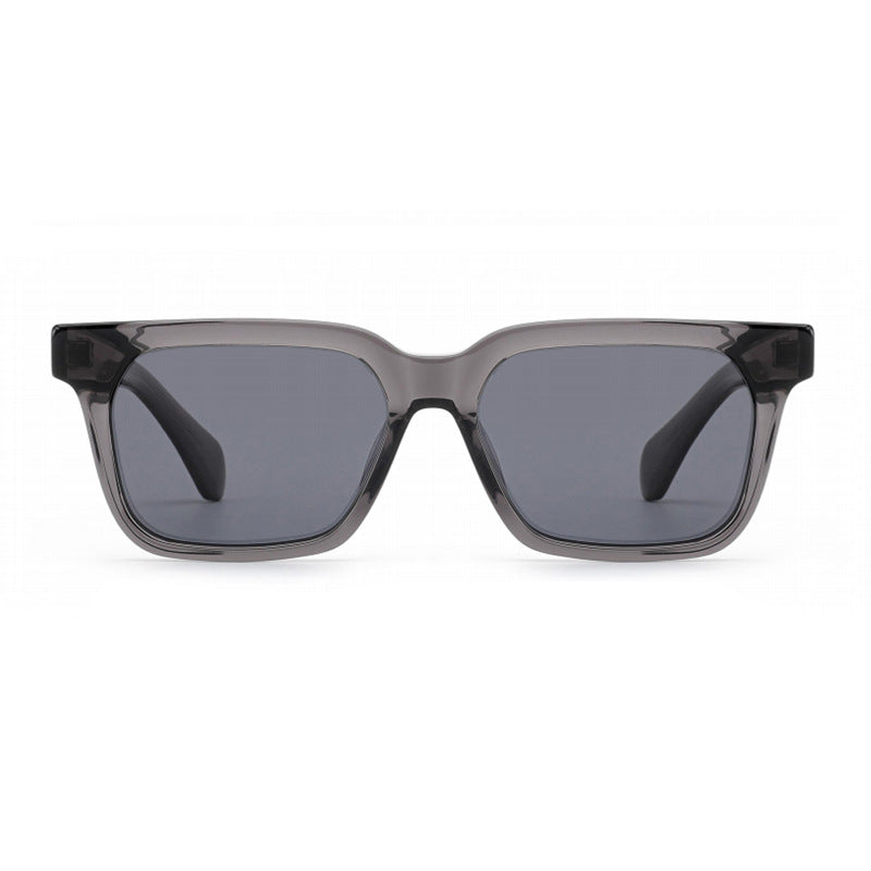 Dame moteriktig solbrille med slitesterk design og UV-beskyttelse Skanto