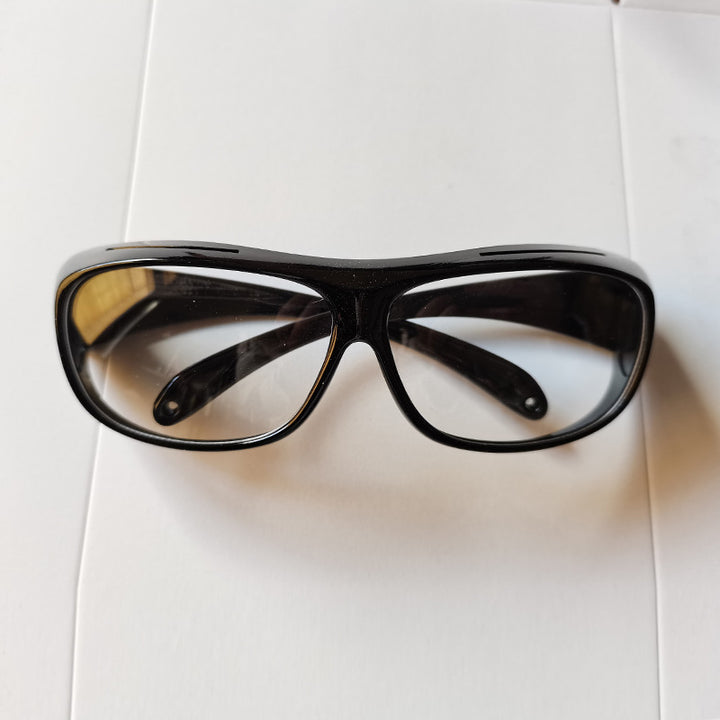 Dame sportslig solbrille med vindtett design Skanto