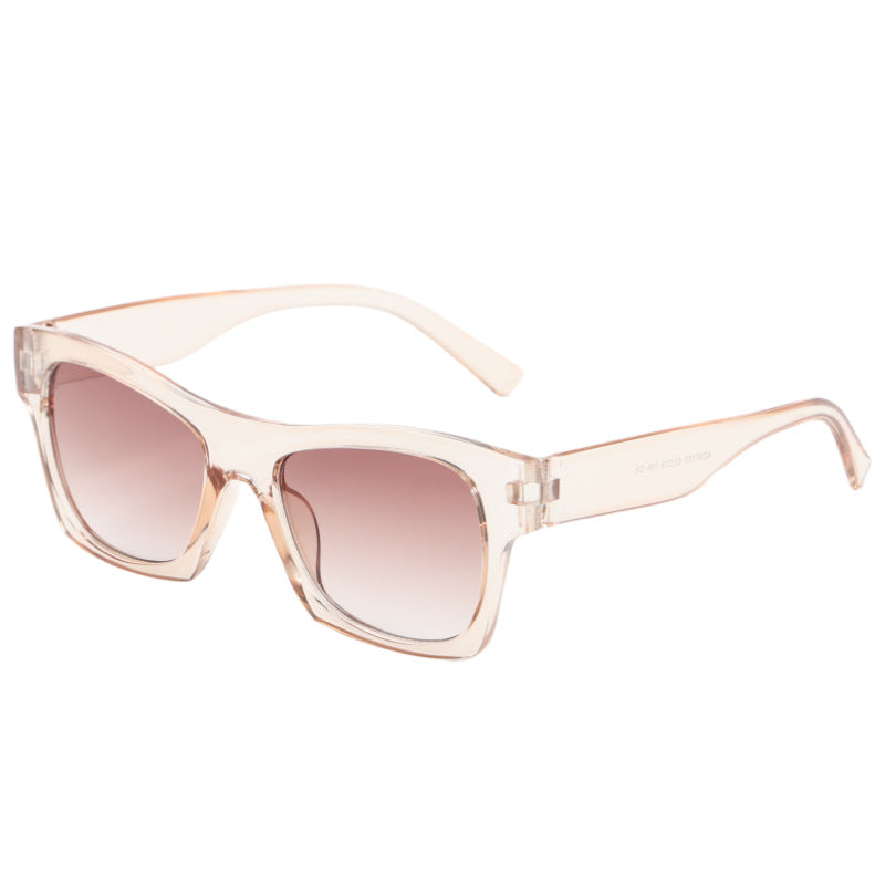 Dame moteriktig solbrille i elegant kvadratdesign Skanto
