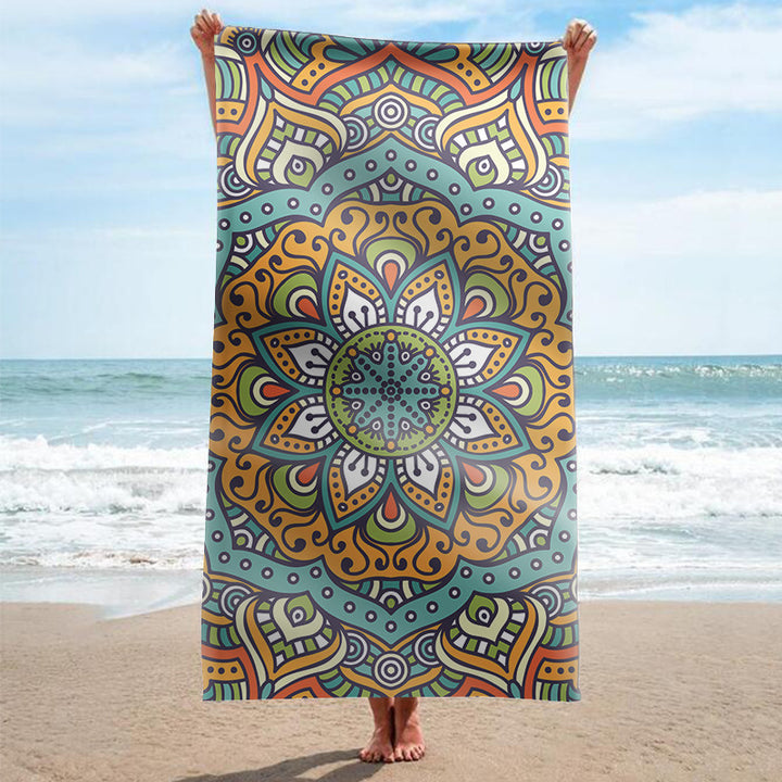 Strandhåndkle med kunstferdig mandala-design Skanto