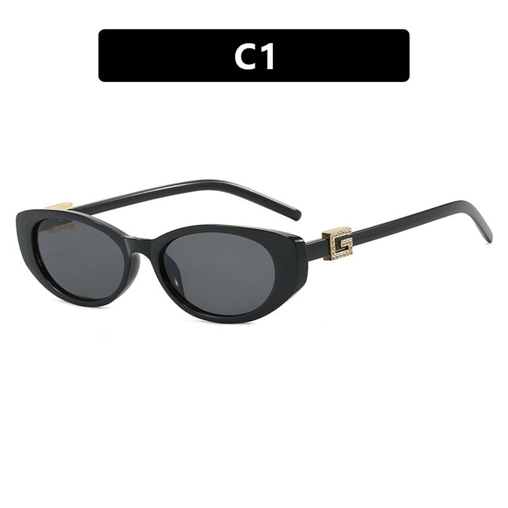 Women's cat-eye sunglasses with elegant metal frame and protective UV filter Skanto