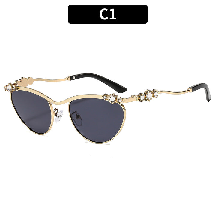Dame Designer-solbrille med glitrende detaljer Skanto