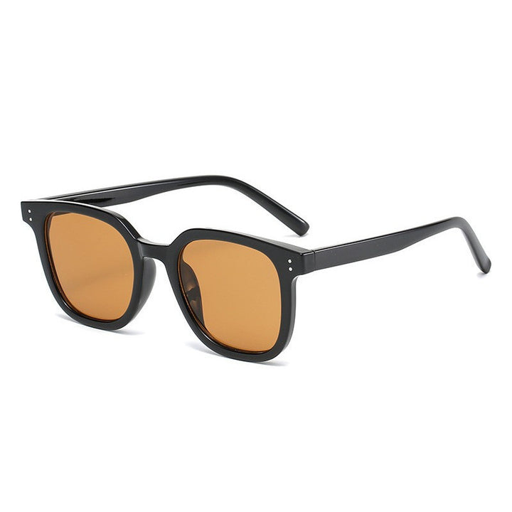 Damer Cat-Eye solbriller med moderne ramme og UV-beskyttelse Skanto
