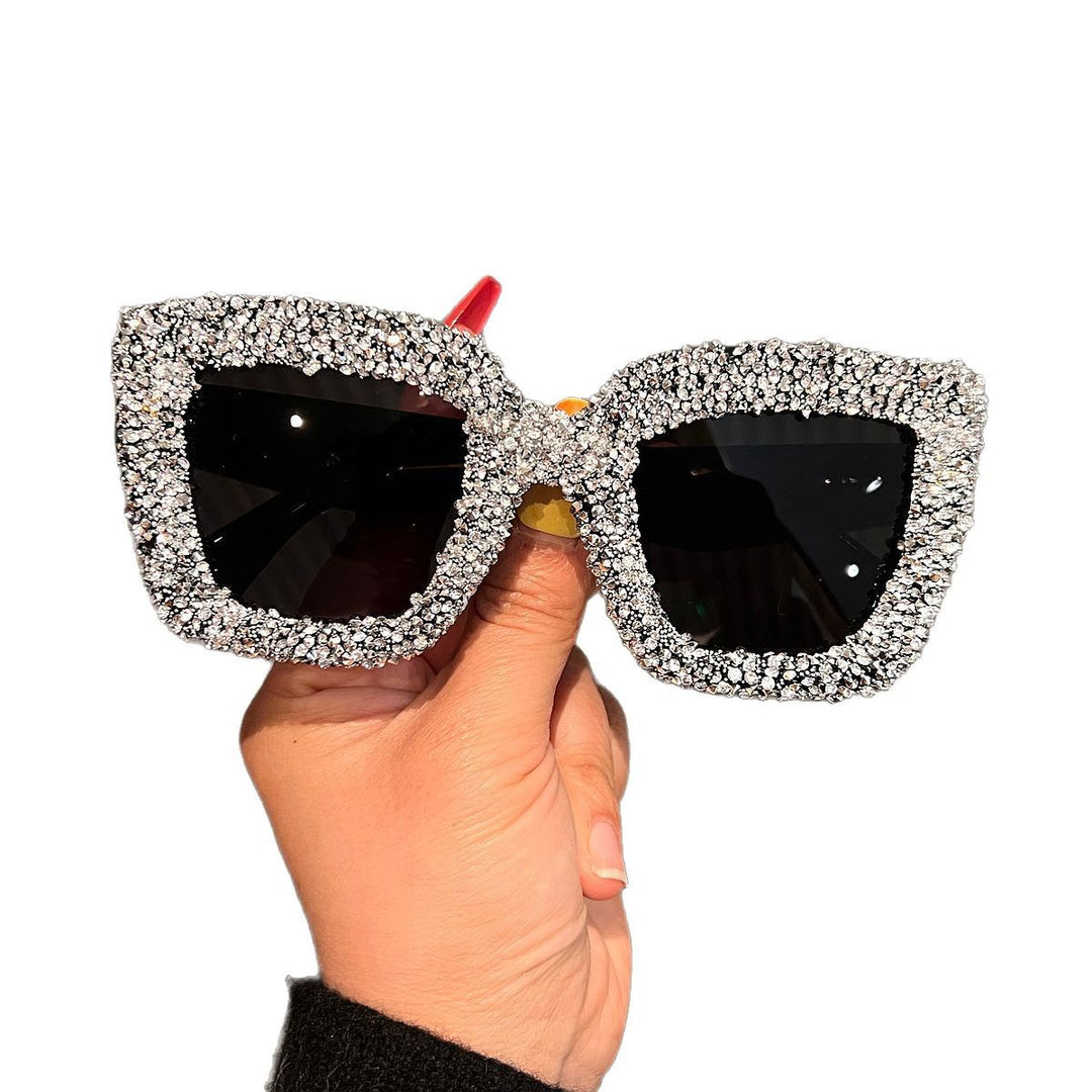 Dame Glamourøse Statement-solbriller med glitrende strass-dekorasjon Skanto