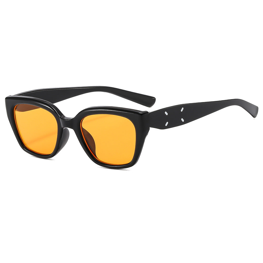 Women's unique sunglasses with eye-catching shaped frame Skanto