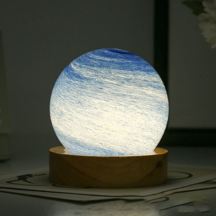 Skanto | Fortryllende Planet Lampe – Et Univers av Farger og Drømmer