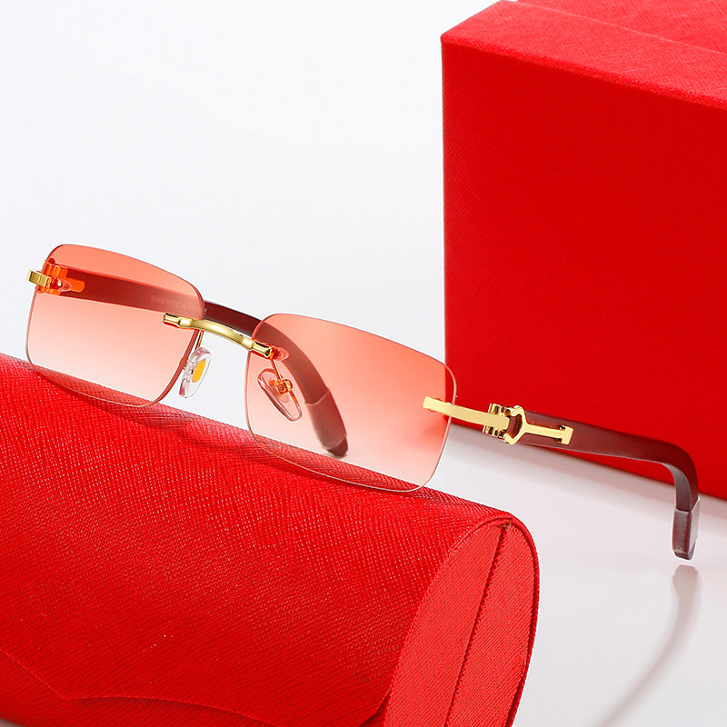 Dame moteriktig halvramme solbrille med luksuriøs metall- og plastisk ramme Skanto
