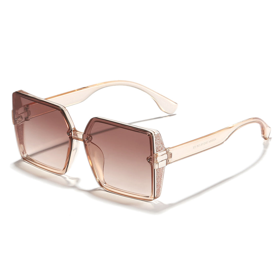Dame moteriktig solbrille i ekstravagant firkantet design Skanto