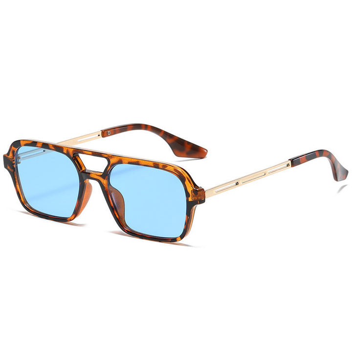 Dame designer solbriller med elegant transparent ramme og gule glass Skanto