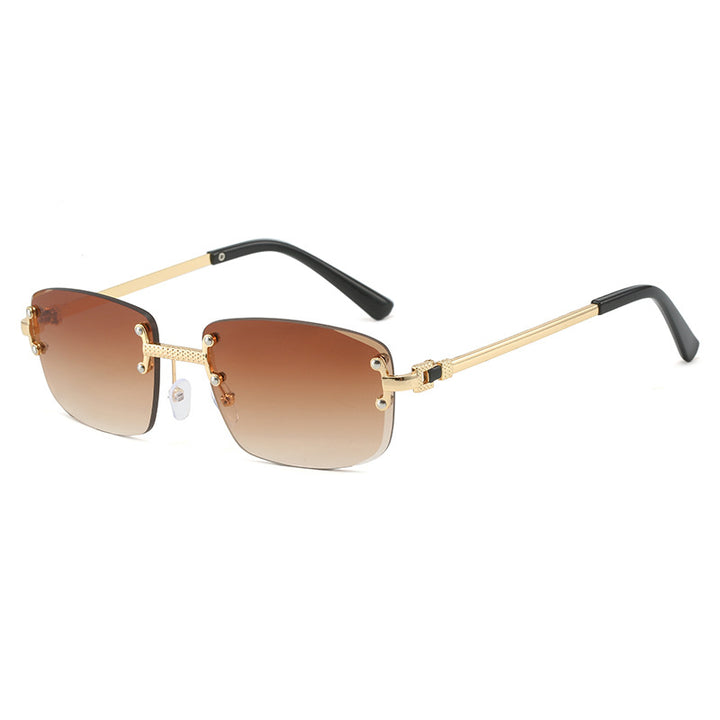 Dame moteriktig solbrille i innovativ design Skanto