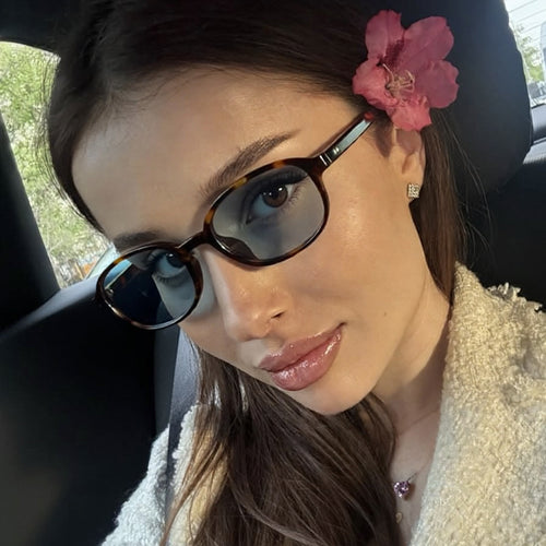 Women's stylish retro-style sunglasses with UV protection Skanto